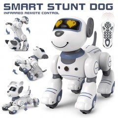 Робот-собака на пульте управления